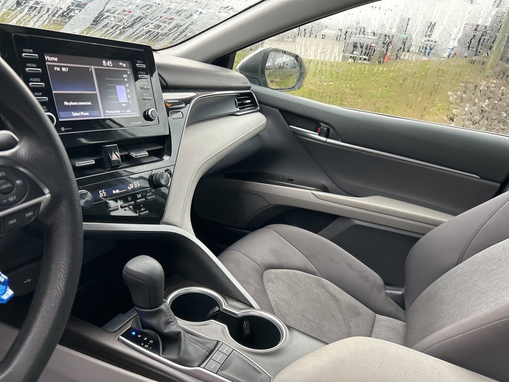 Used 2023 Toyota Camry LE image 10