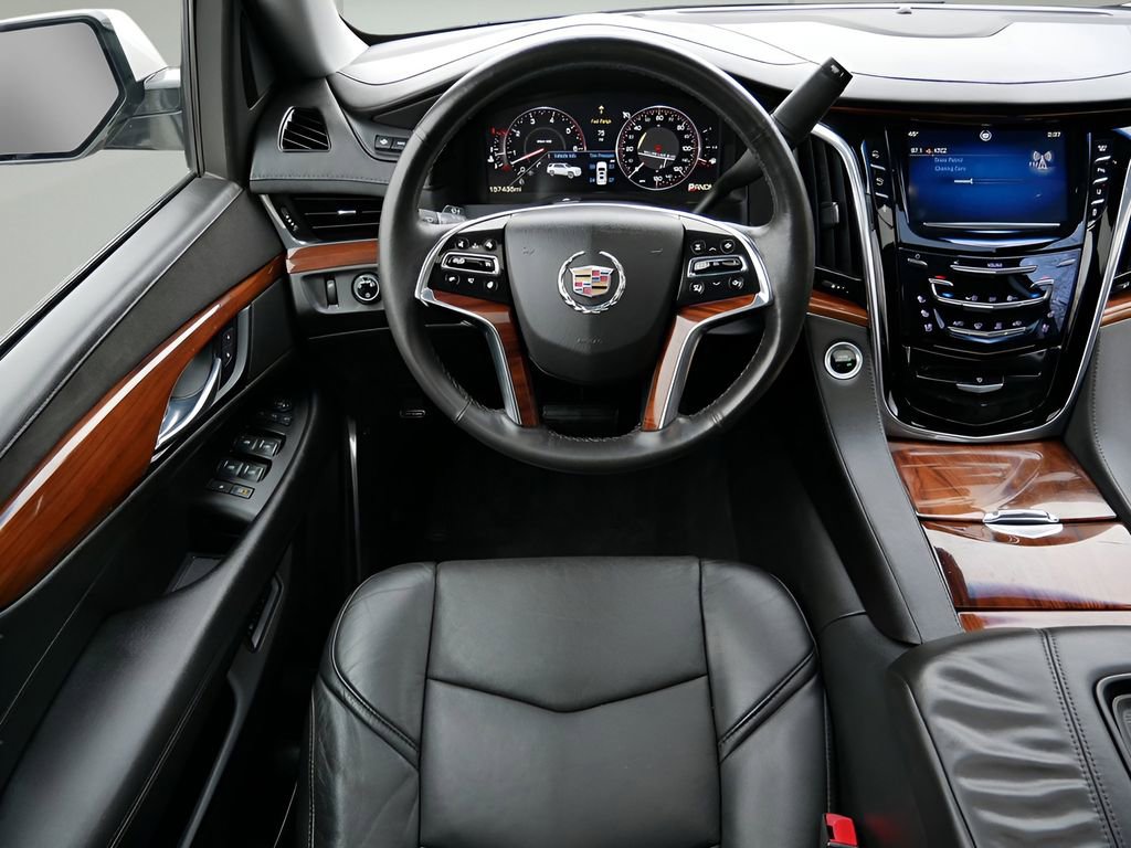 Used 2015 Cadillac Escalade ESV Luxury AWD/4WD image 13