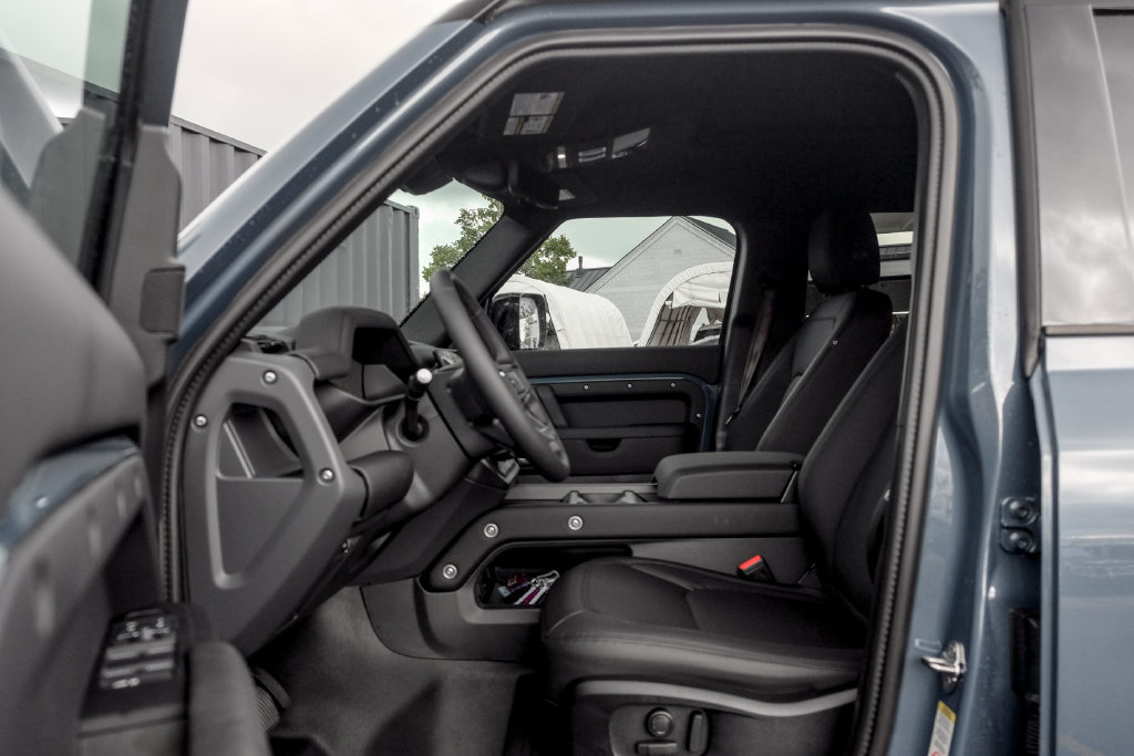 New 2026 Land Rover Defender 110 S AWD/4WD image 10