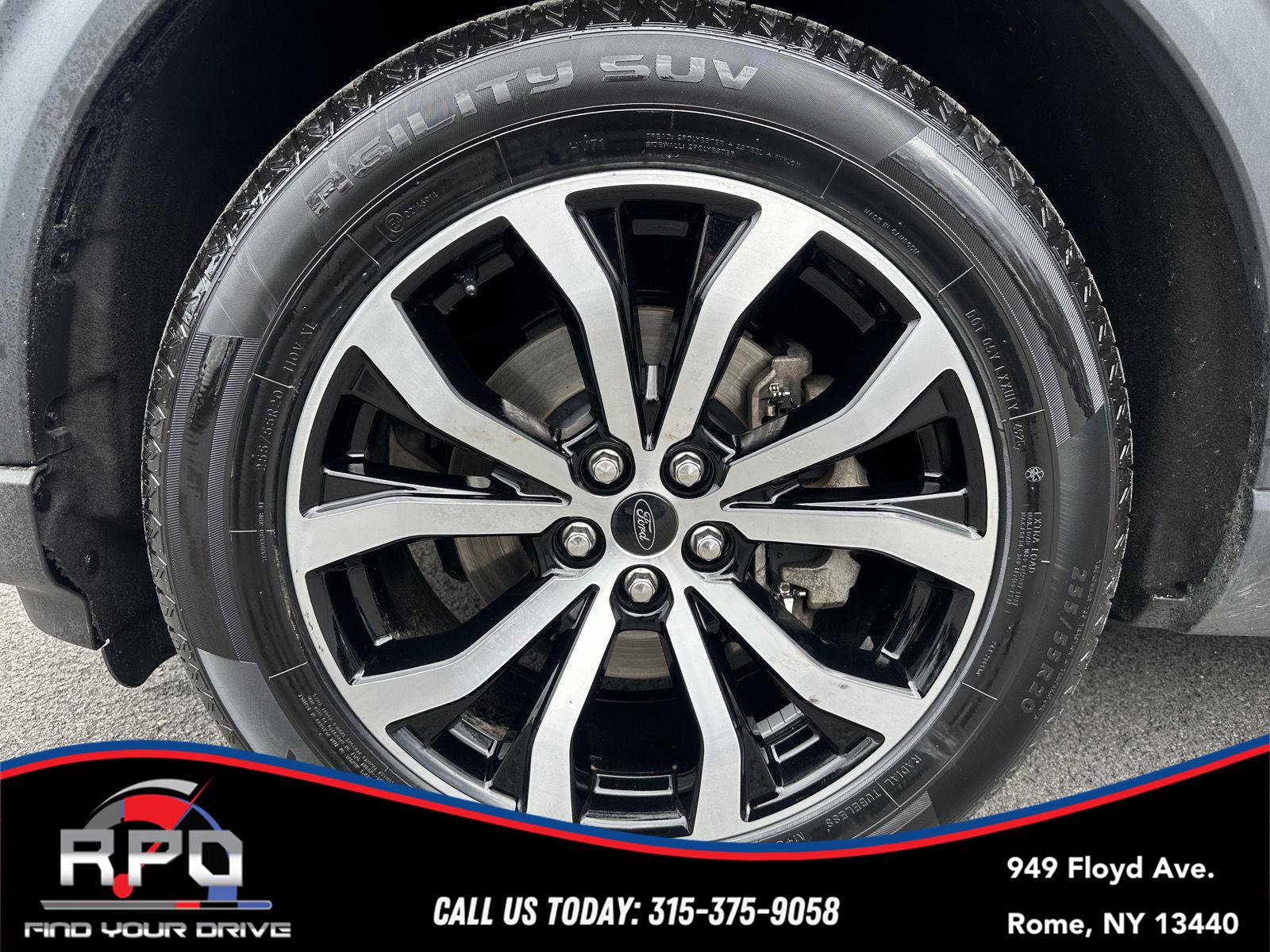 Used 2020 Ford Explorer ST w/ Premium Technology Package image 9