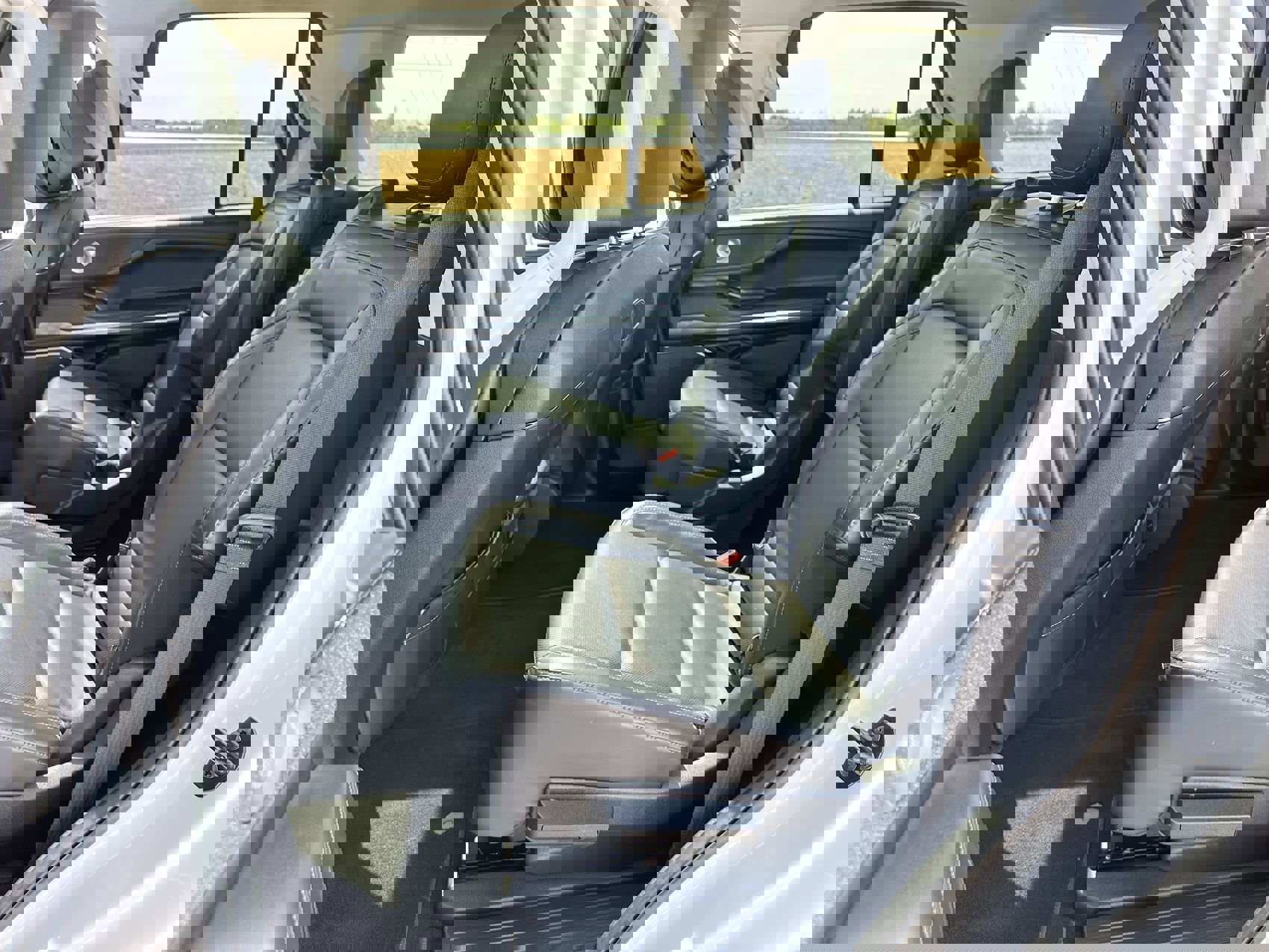 Used 2025 Lincoln Navigator Reserve image 24