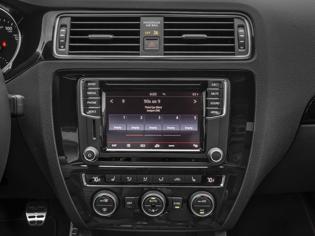 Used 2017 Volkswagen Jetta GLI FWD image 10