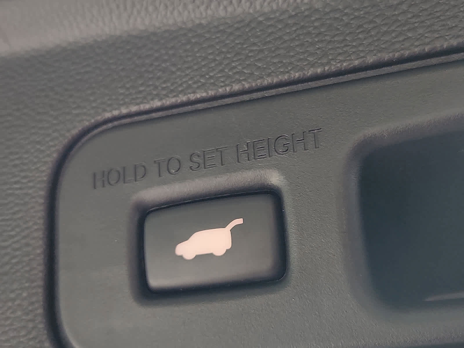 Used 2022 Acura MDX A-Spec image 32