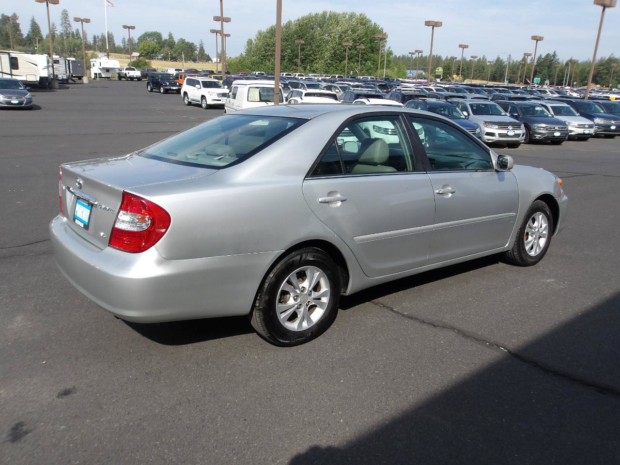 Used 2004 Toyota Camry XLE FWD image 5
