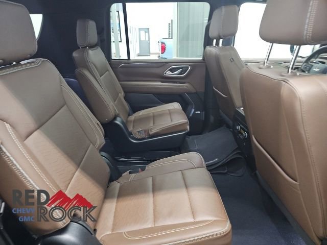 Used 2023 Chevrolet Suburban High Country AWD/4WD image 15