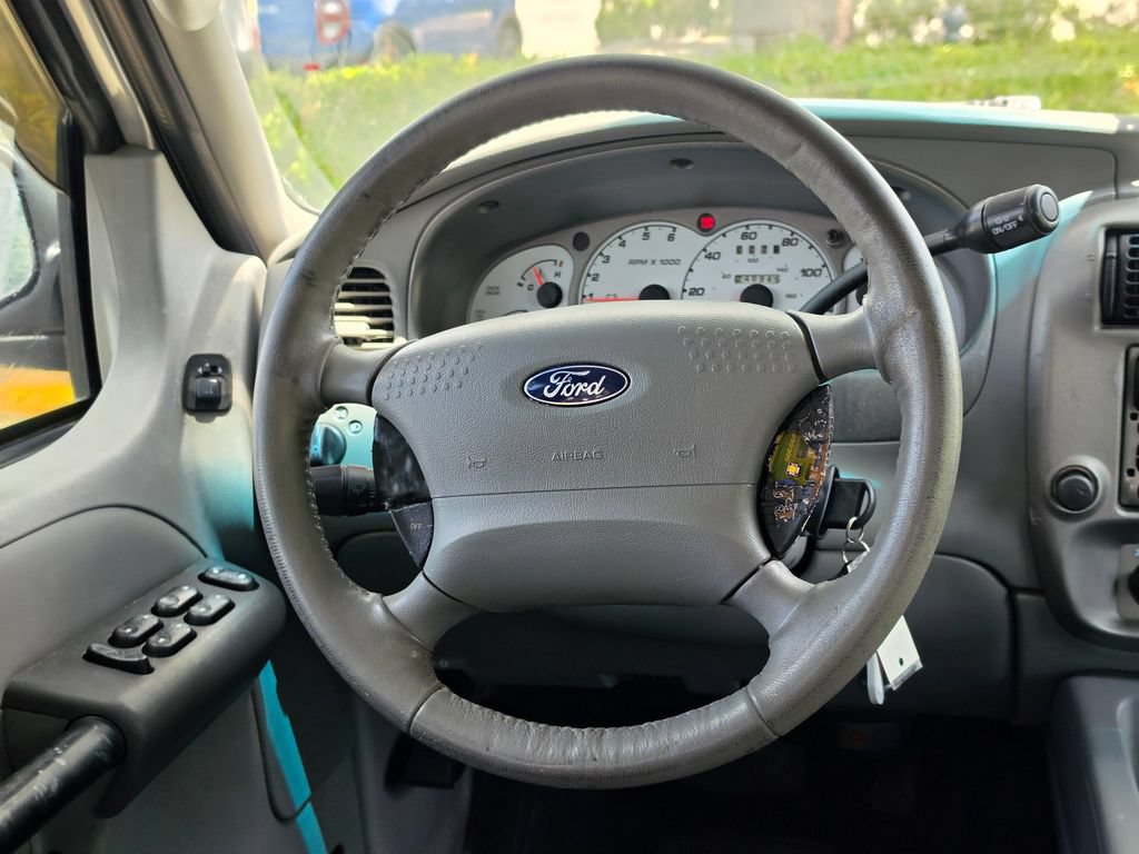 Used 2003 Ford Explorer Sport Trac XLS RWD image 23