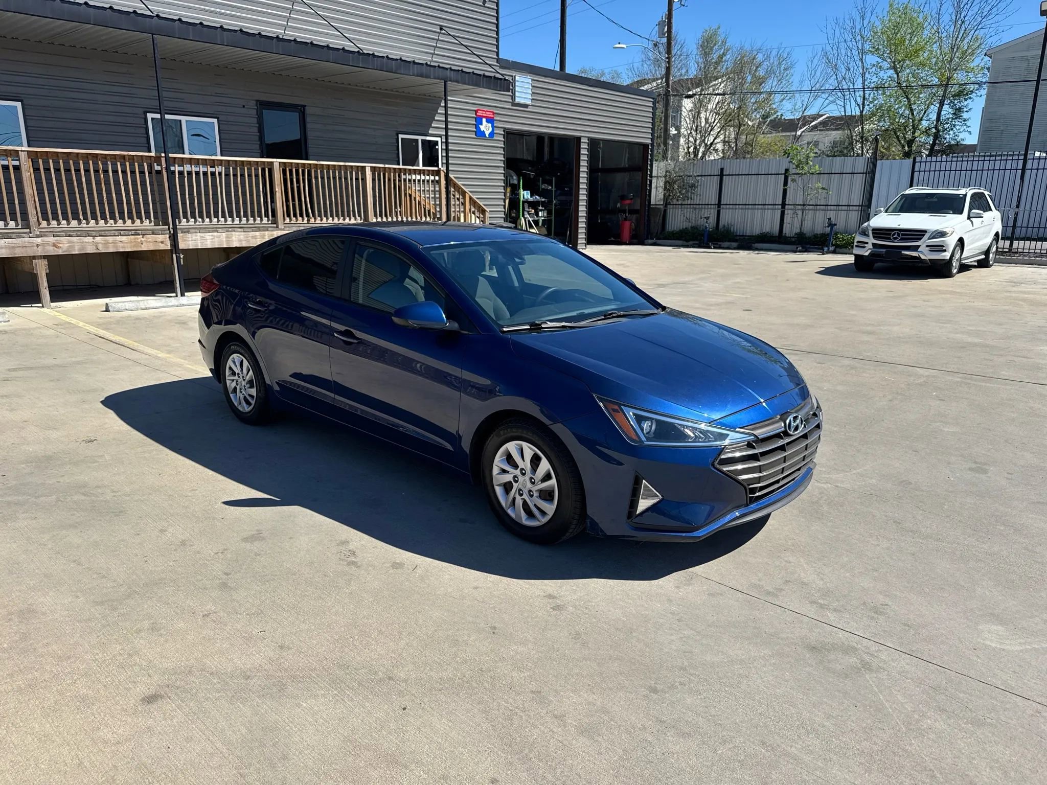 Used 2020 Hyundai Elantra SE image 11