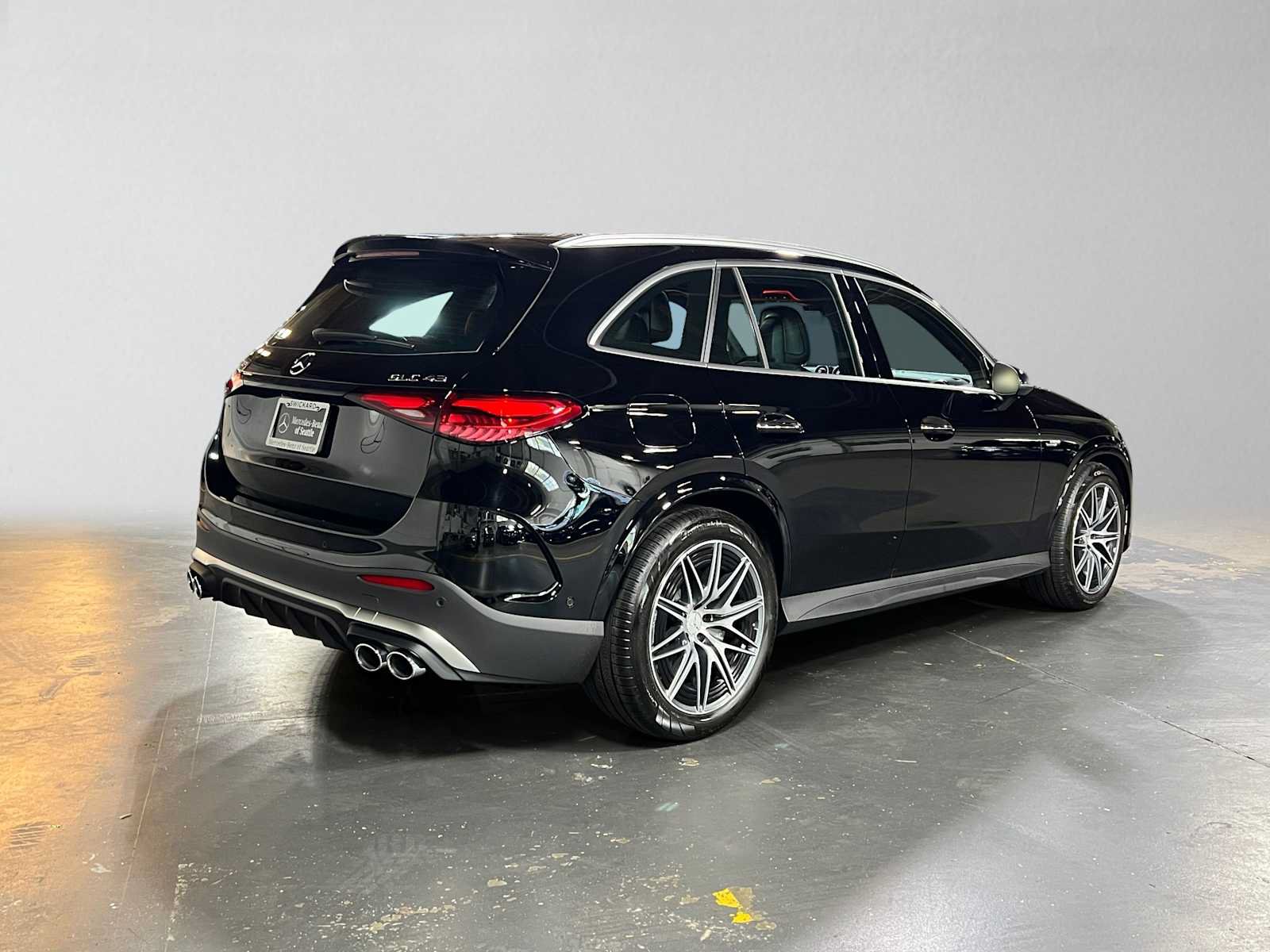 Used 2026 Mercedes-Benz GLC 43 AMG 4MATIC image 3