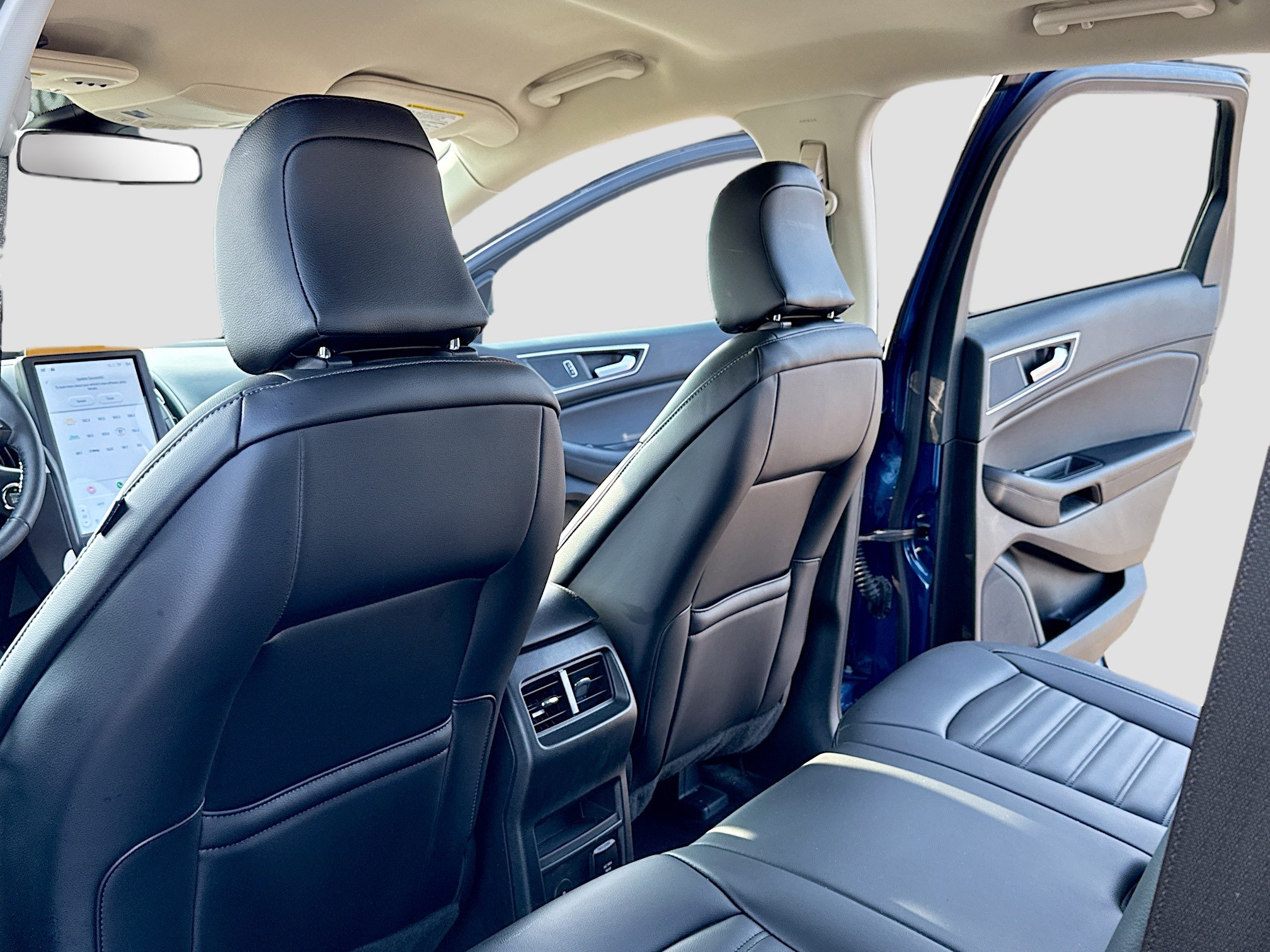 Used 2024 Ford Edge SEL w/ Convenience Package AWD/4WD image 6