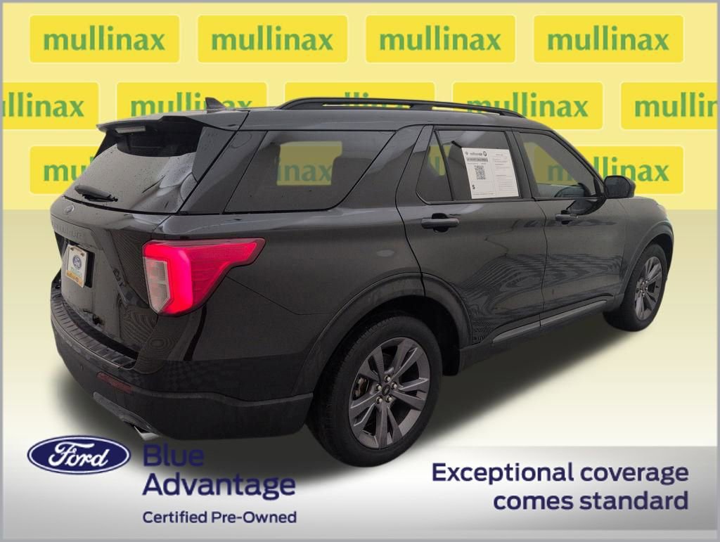 Certified 2023 Ford Explorer XLT w/ Equipment Group 202A image 3