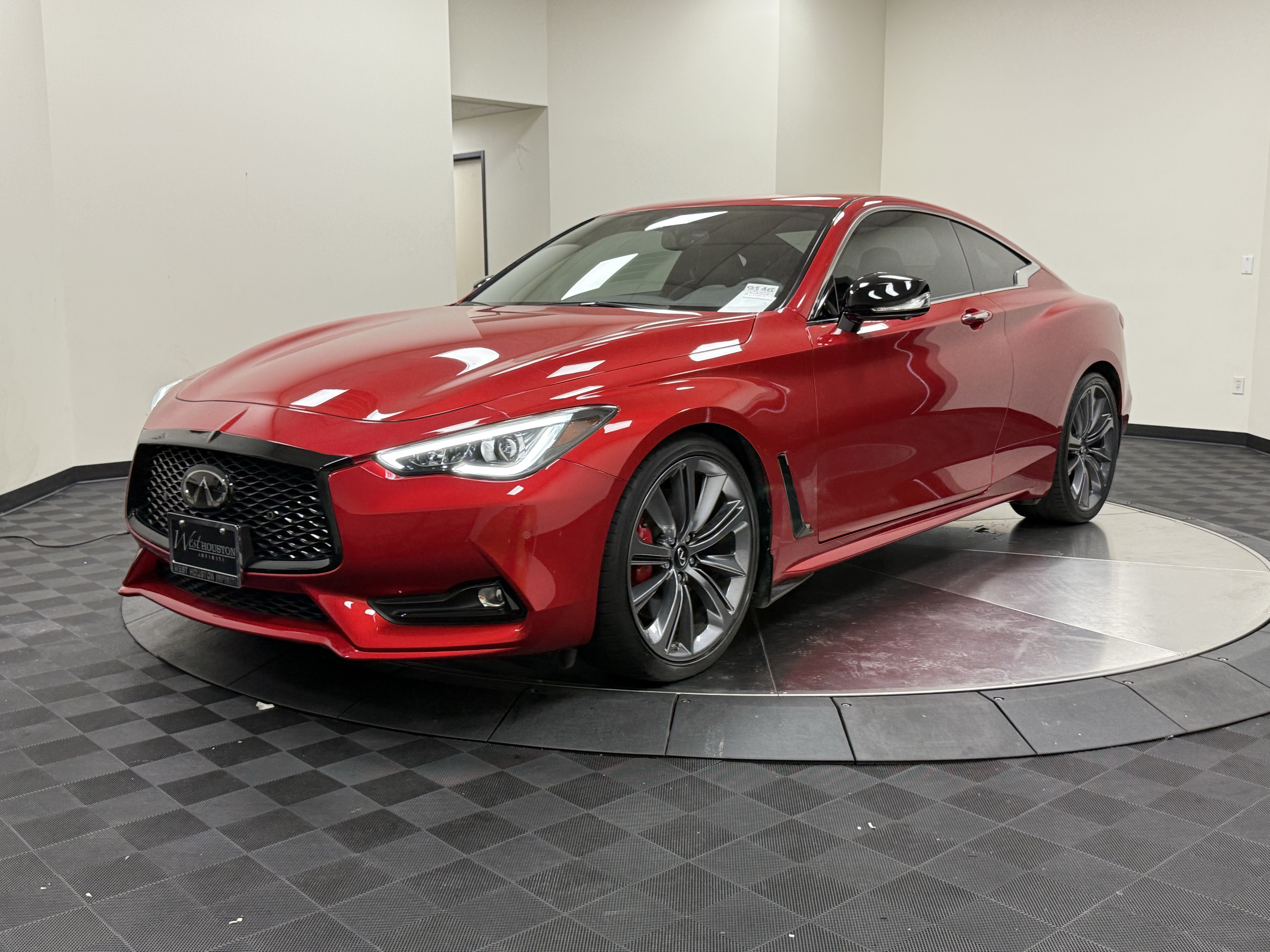 Used 2022 INFINITI Q60 Red Sport 400 w/ Cargo Package RWD image 4