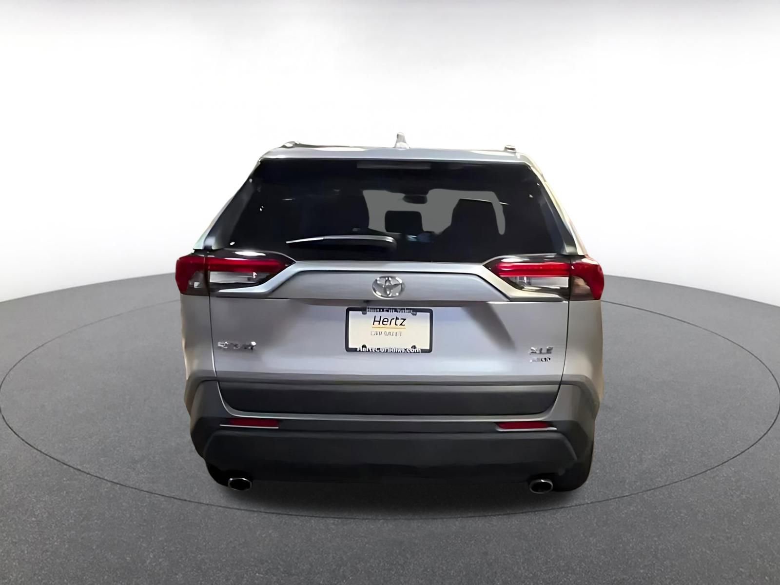 Used 2025 Toyota RAV4 XLE image 12