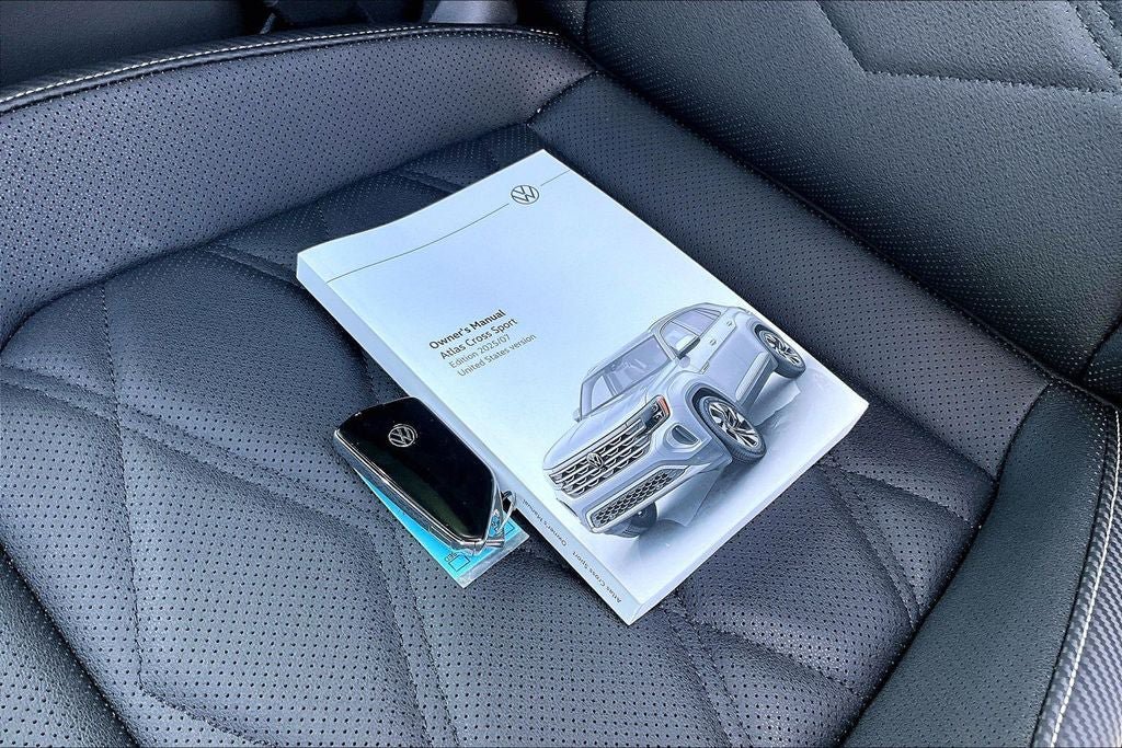 New 2026 Volkswagen Atlas Cross Sport SE FWD image 11