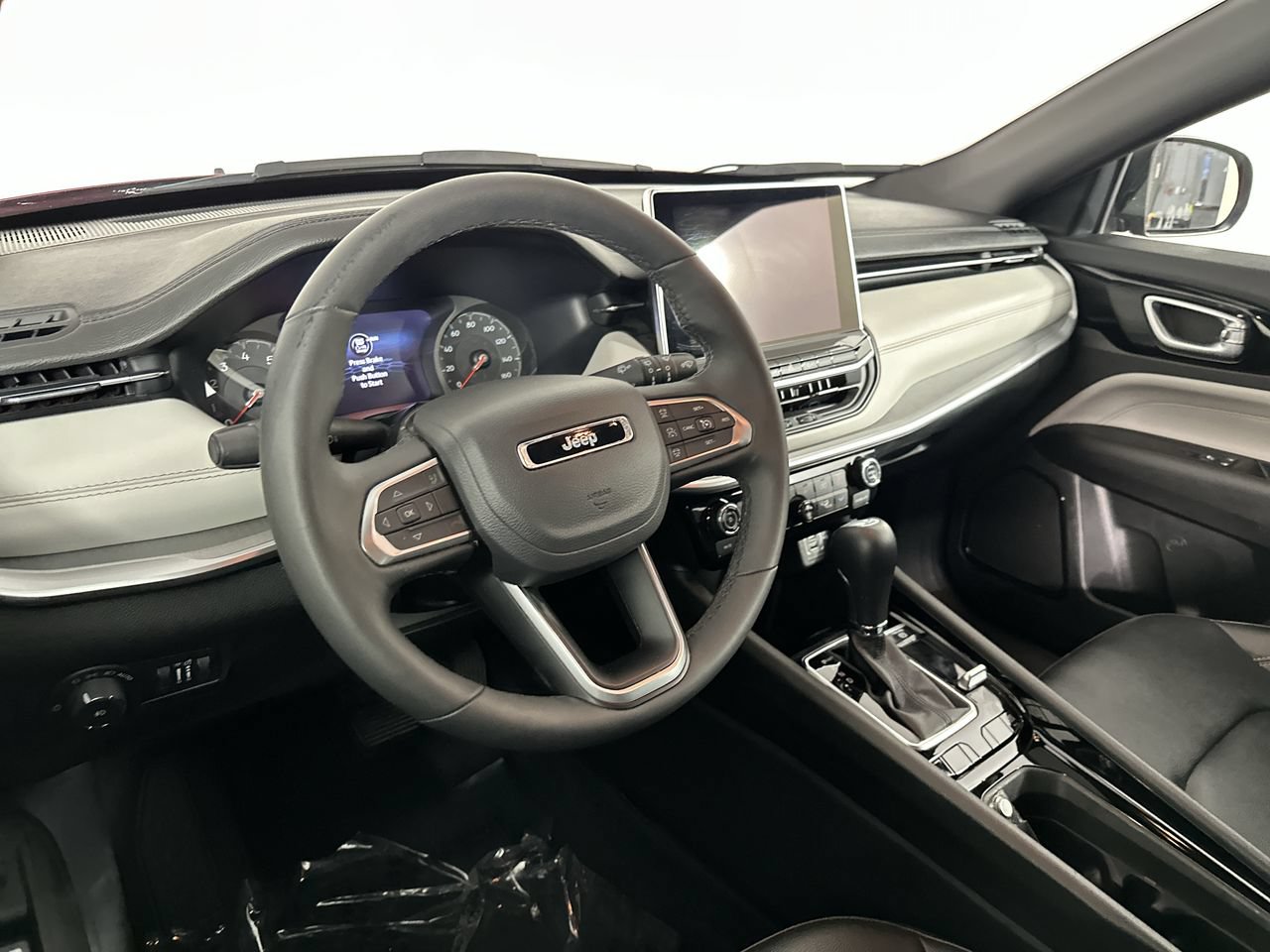 Used 2025 Jeep Compass Limited AWD/4WD image 15