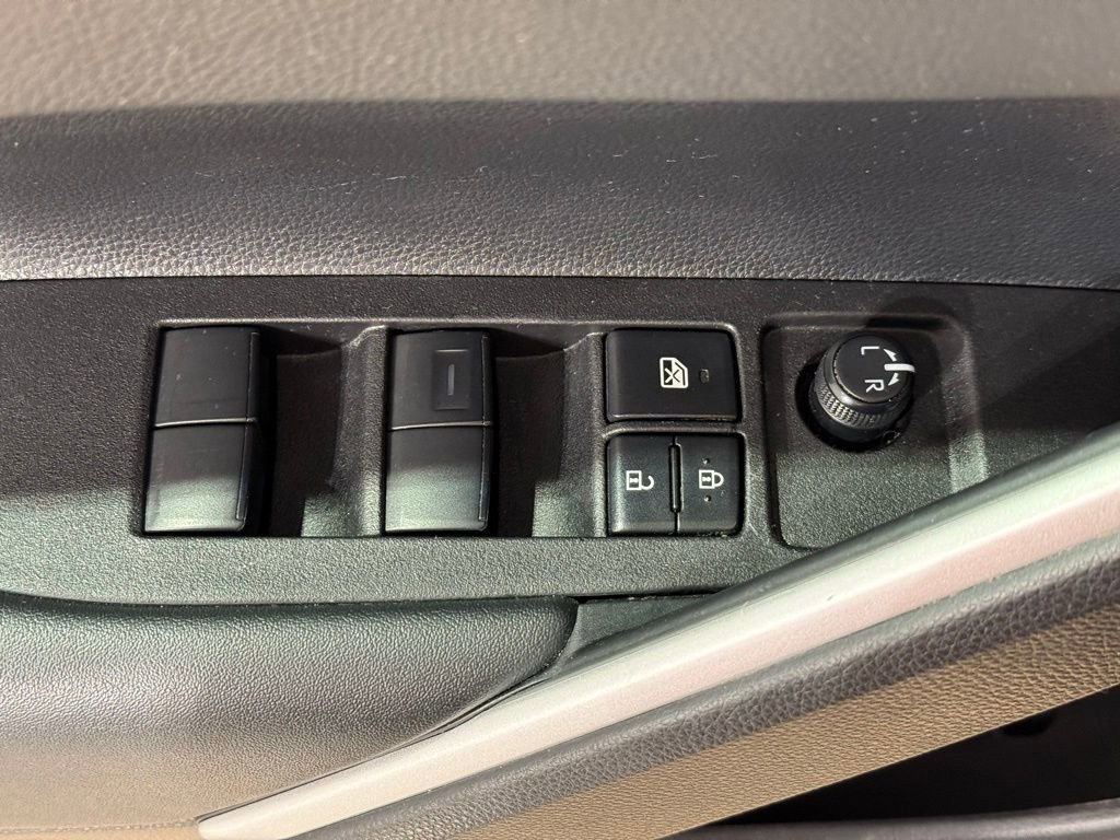 Certified 2025 Toyota Corolla Cross XLE image 16