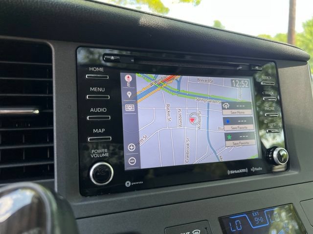 Used 2018 Toyota Sienna XLE w/ XLE Navigation Package AWD/4WD image 39