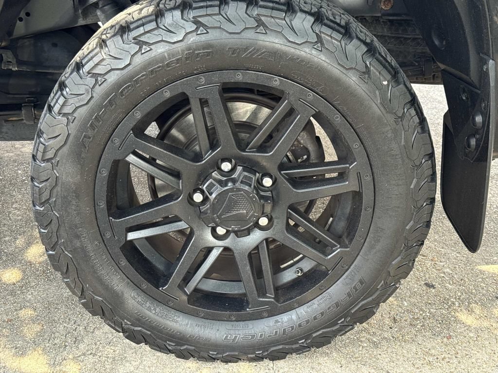 Used 2019 Toyota Tundra SR5 w/ SR5 Upgrade Package AWD/4WD image 5