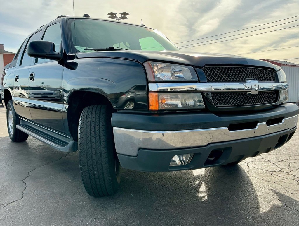 Used 2005 Chevrolet Avalanche Z66 w/ Sun And Sound Package image 2