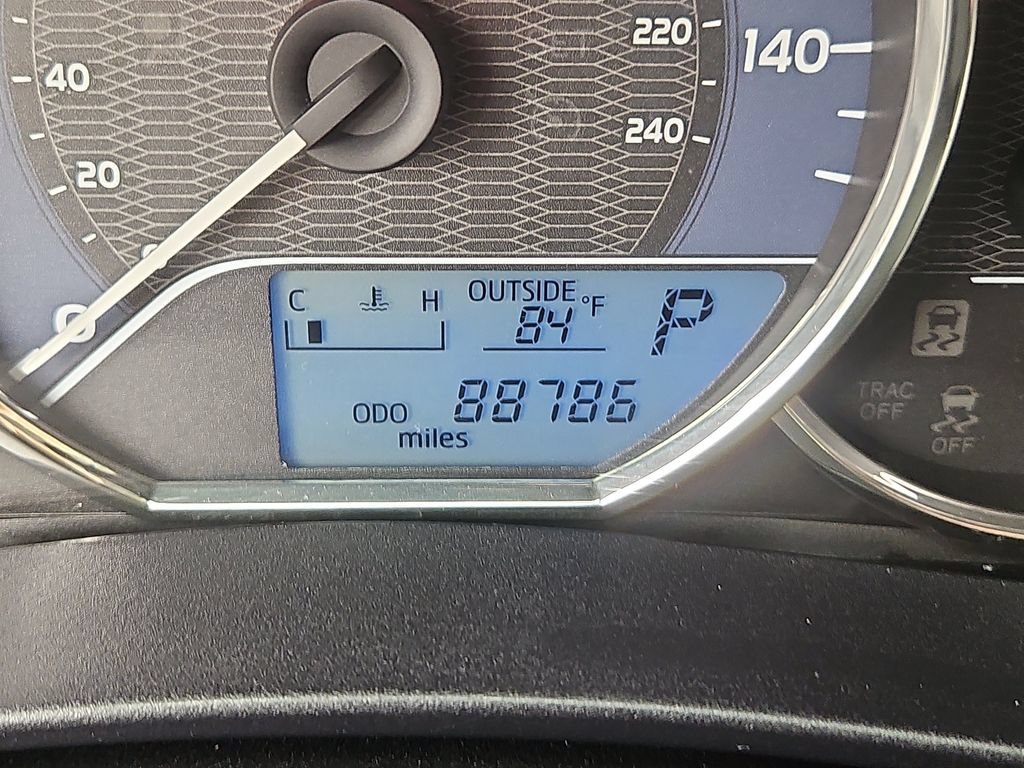 Used 2015 Toyota Corolla LE FWD image 7
