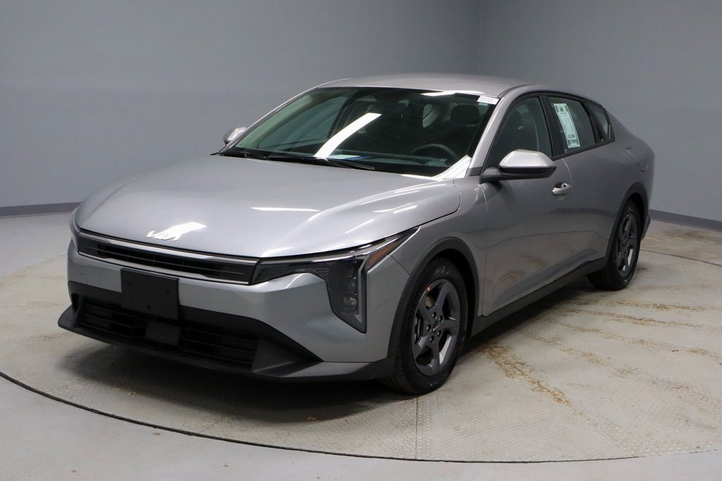 Used 2025 Kia K4 LXS image 6