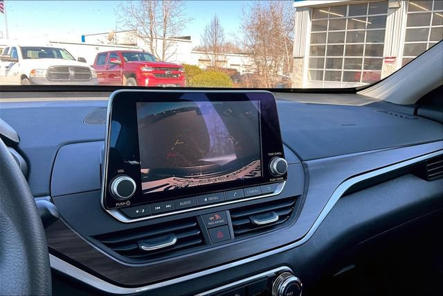Used 2023 Nissan Altima 2.5 SV FWD image 14