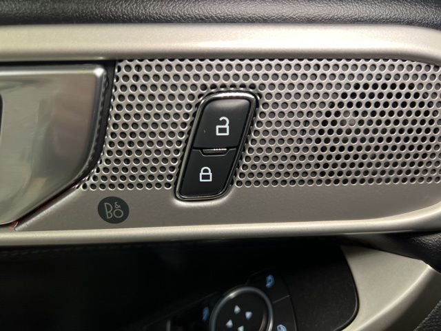 Used 2022 Ford Explorer Limited image 52