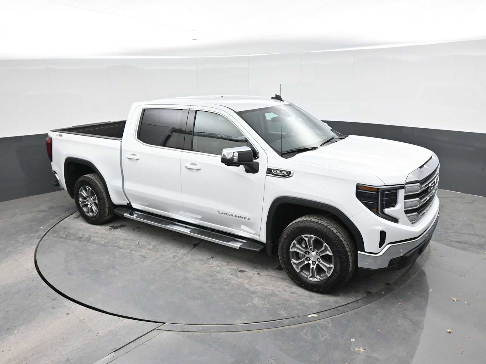 New 2026 GMC Sierra 1500 SLE image 33