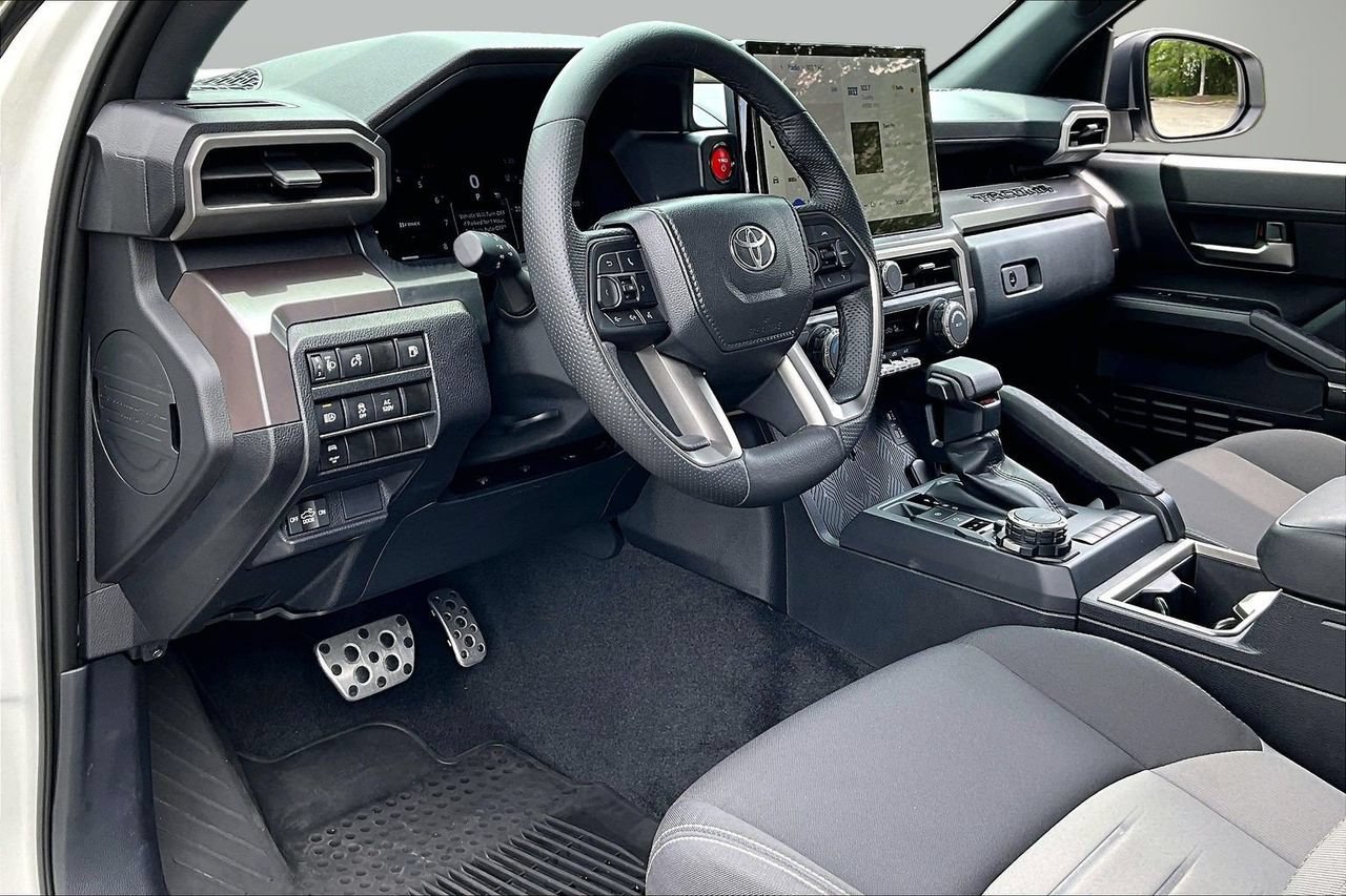 Used 2024 Toyota Tacoma TRD Sport AWD/4WD image 16