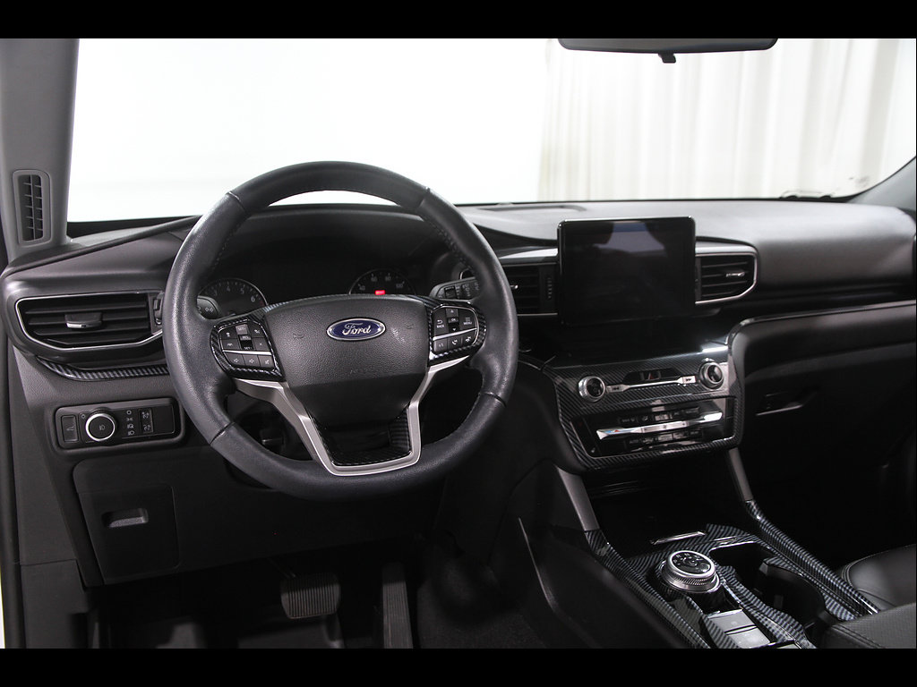 Used 2023 Ford Explorer XLT w/ Equipment Group 202A AWD/4WD image 7
