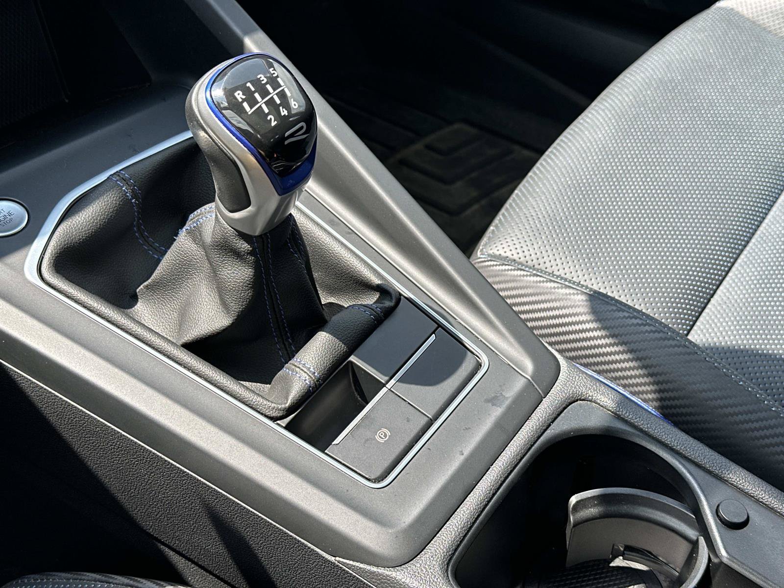 Used 2022 Volkswagen Golf R AWD/4WD image 33