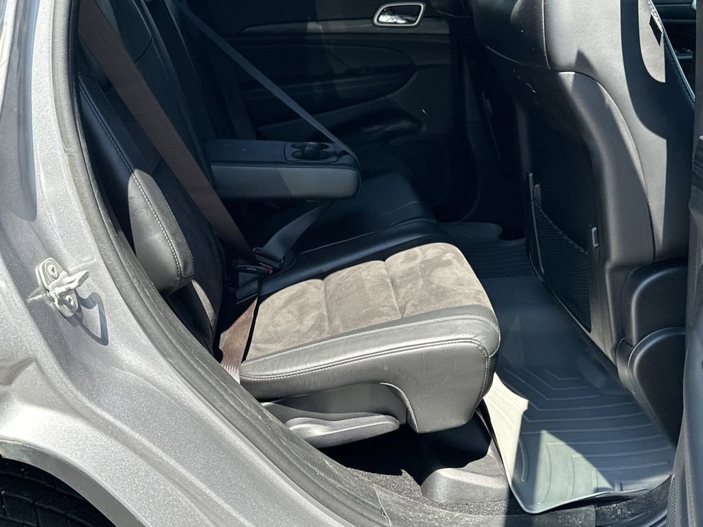 Used 2021 Jeep Grand Cherokee Laredo X image 16