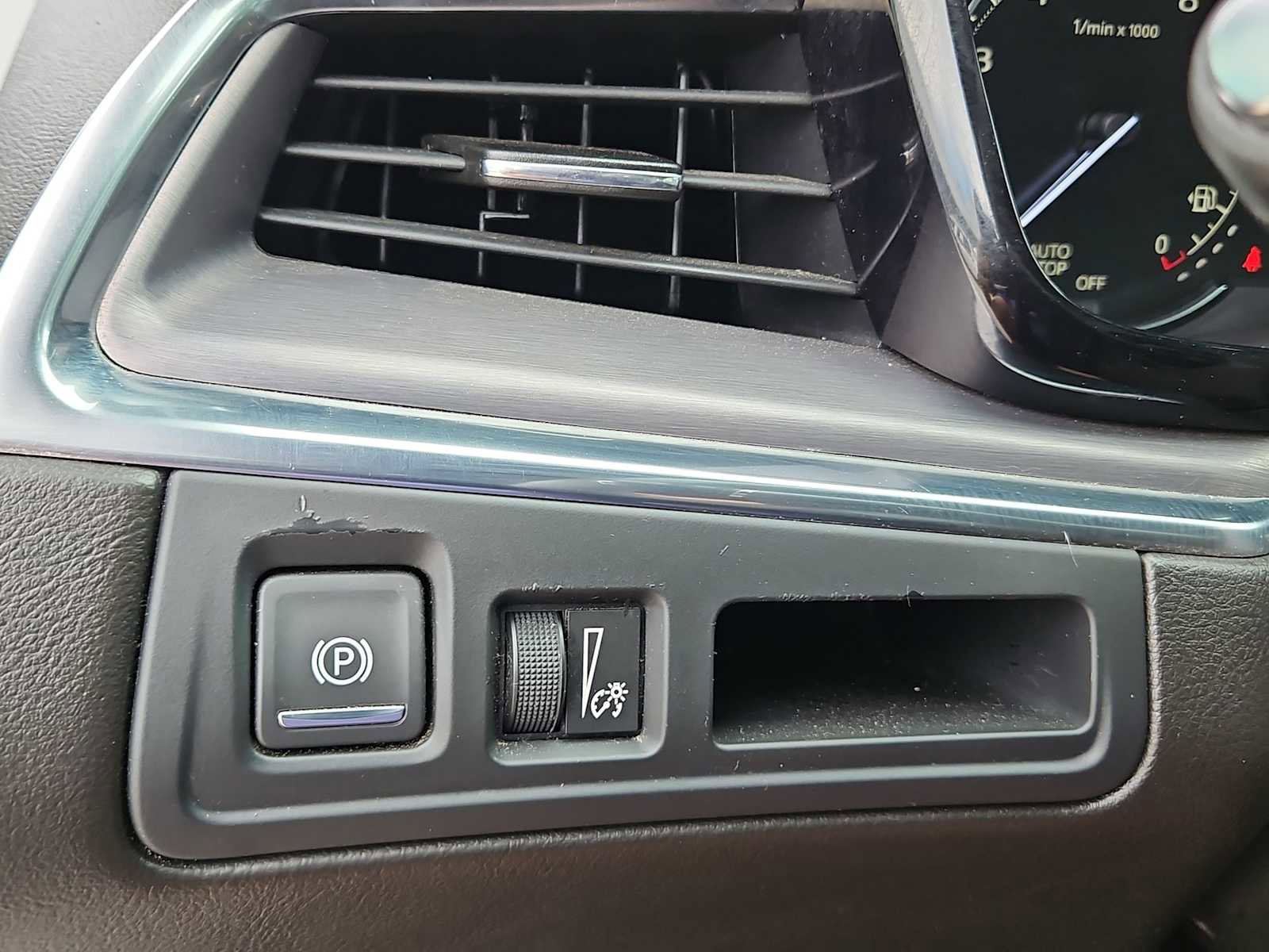 Used 2023 Cadillac XT5 Luxury FWD image 21