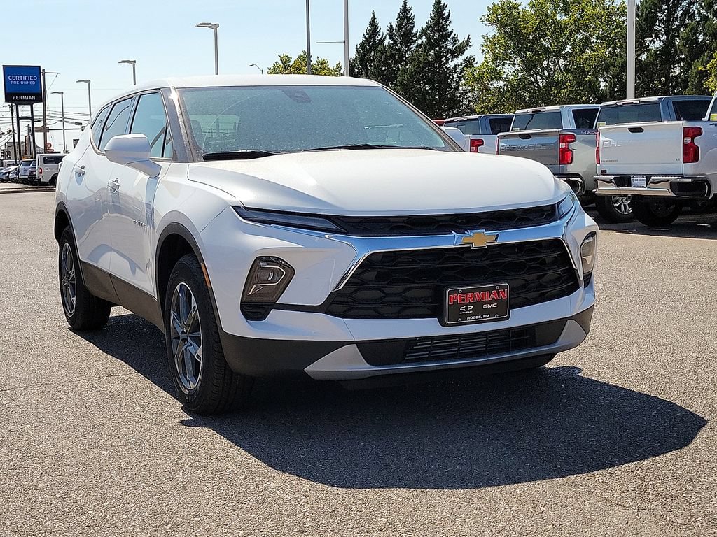 New 2026 Chevrolet Blazer LT FWD image 2