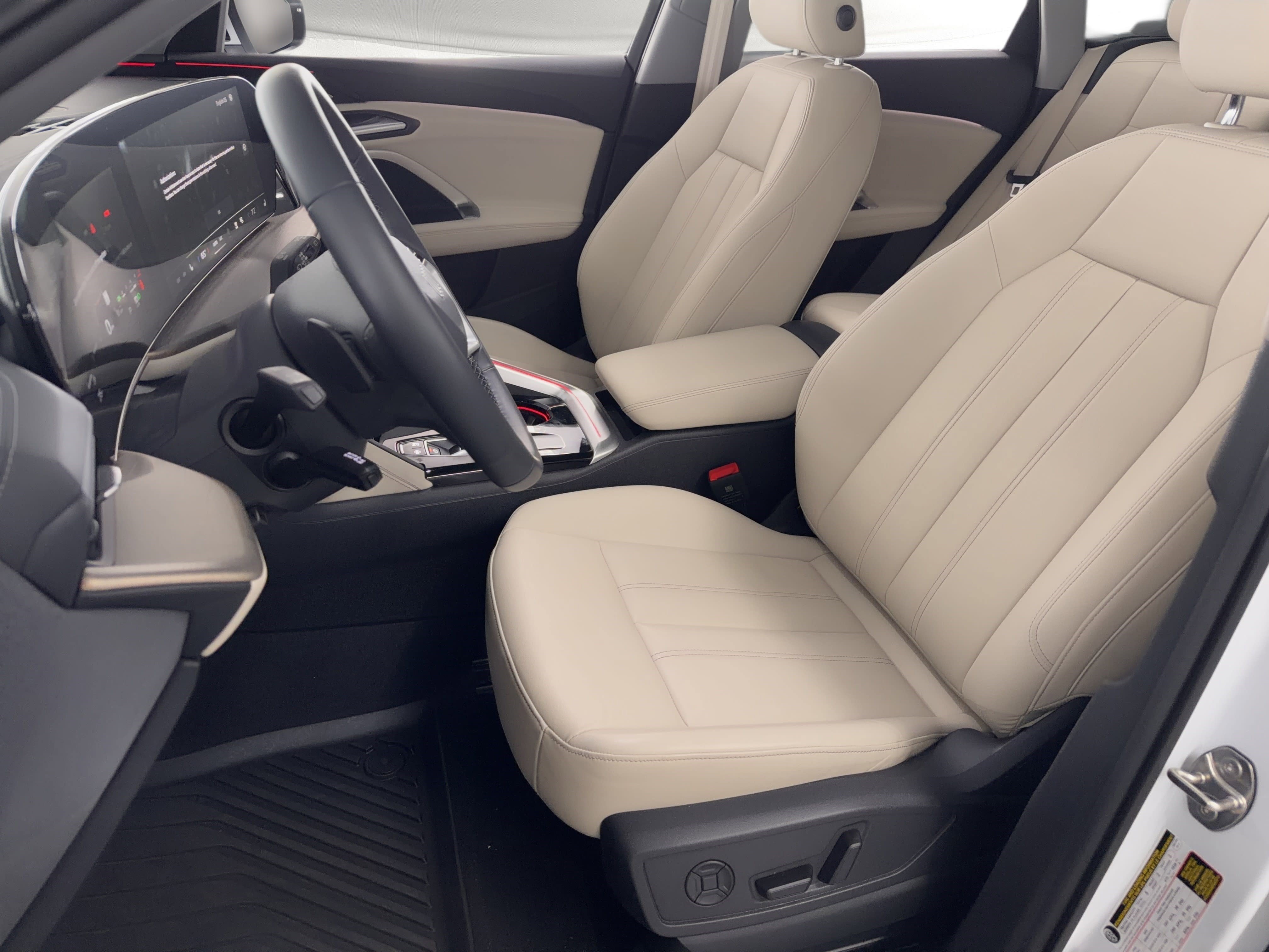 Used 2025 Audi Q5 Premium Plus w/ Premium Plus image 5