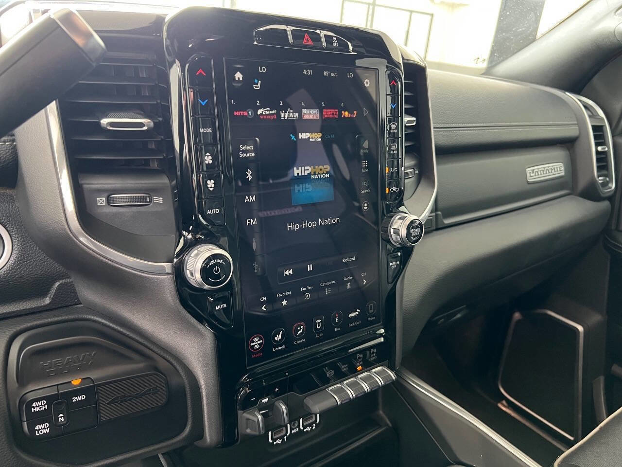 Used 2020 RAM 2500 Laramie w/ Night Edition image 13