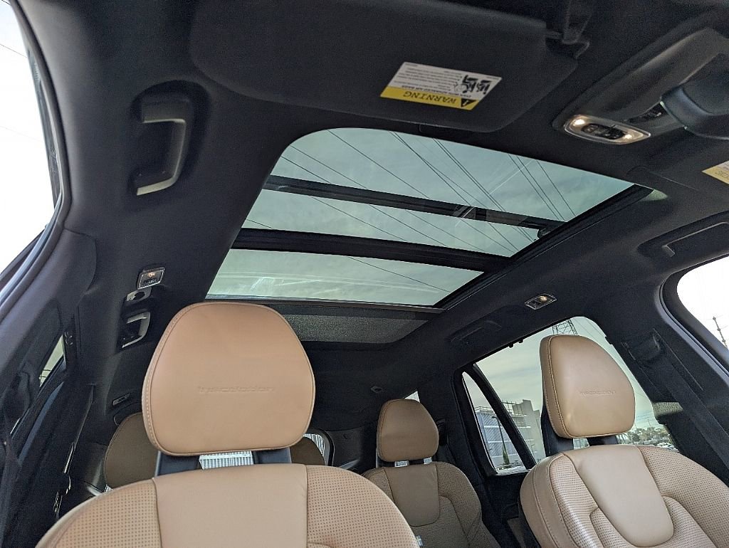 Used 2017 Volvo XC90 T6 Inscription w/ Vision Package image 18