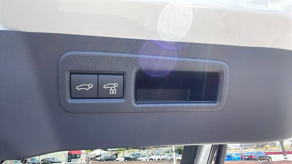 New 2026 Toyota C-HR AWD/4WD image 31