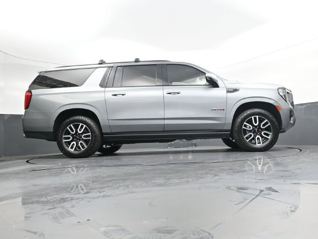 Used 2023 GMC Yukon XL AT4 w/ AT4 Premium Package AWD/4WD image 33