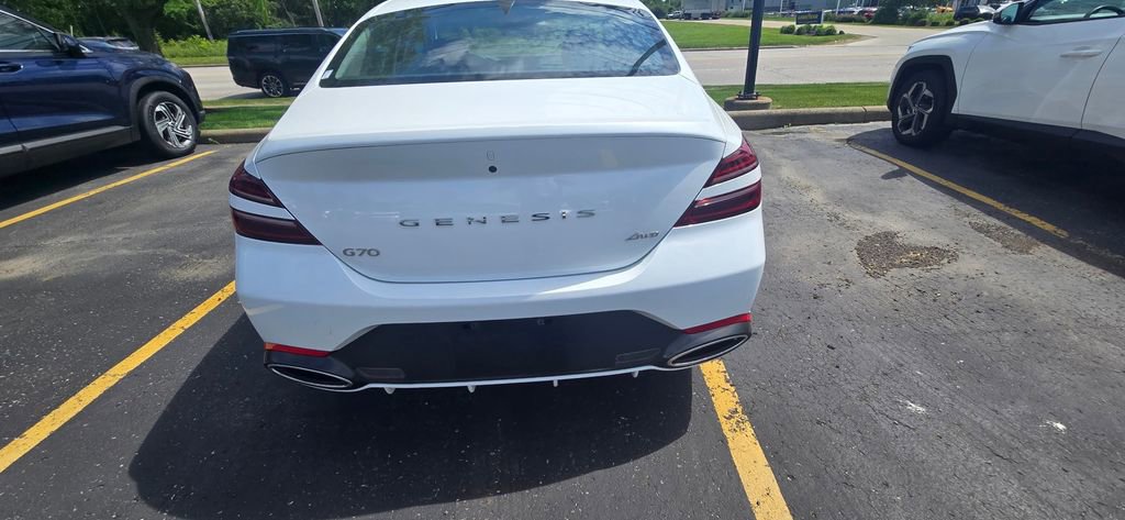 Used 2026 Genesis G70 2.5T AWD/4WD image 11