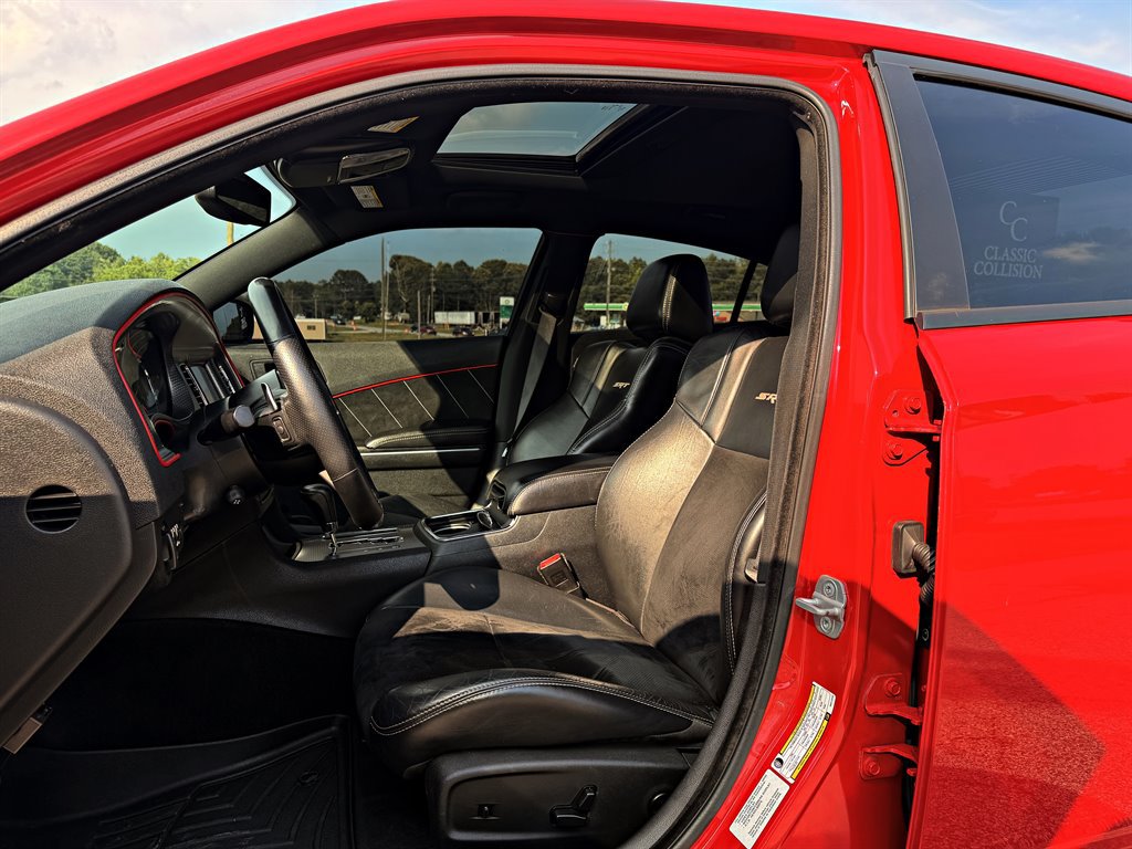 Used 2013 Dodge Charger SRT8 RWD image 9