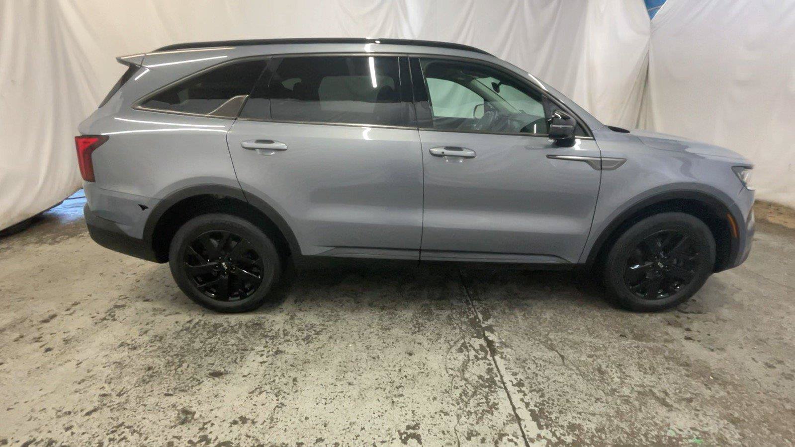 Used 2021 Kia Sorento S w/ Panoramic Sunroof Package AWD/4WD image 5