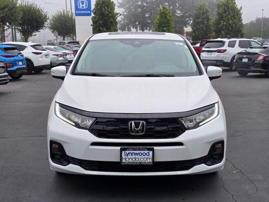 New 2026 Honda Odyssey Touring image 2