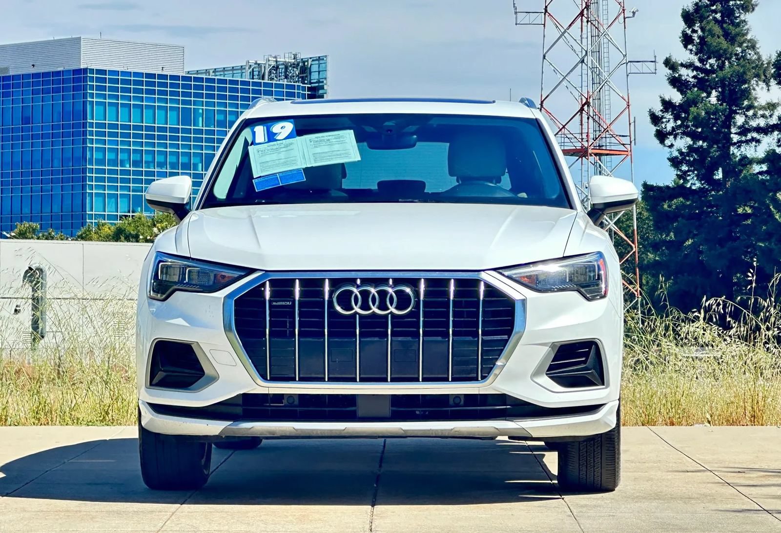 Used 2019 Audi Q3 2.0T Premium AWD/4WD image 2
