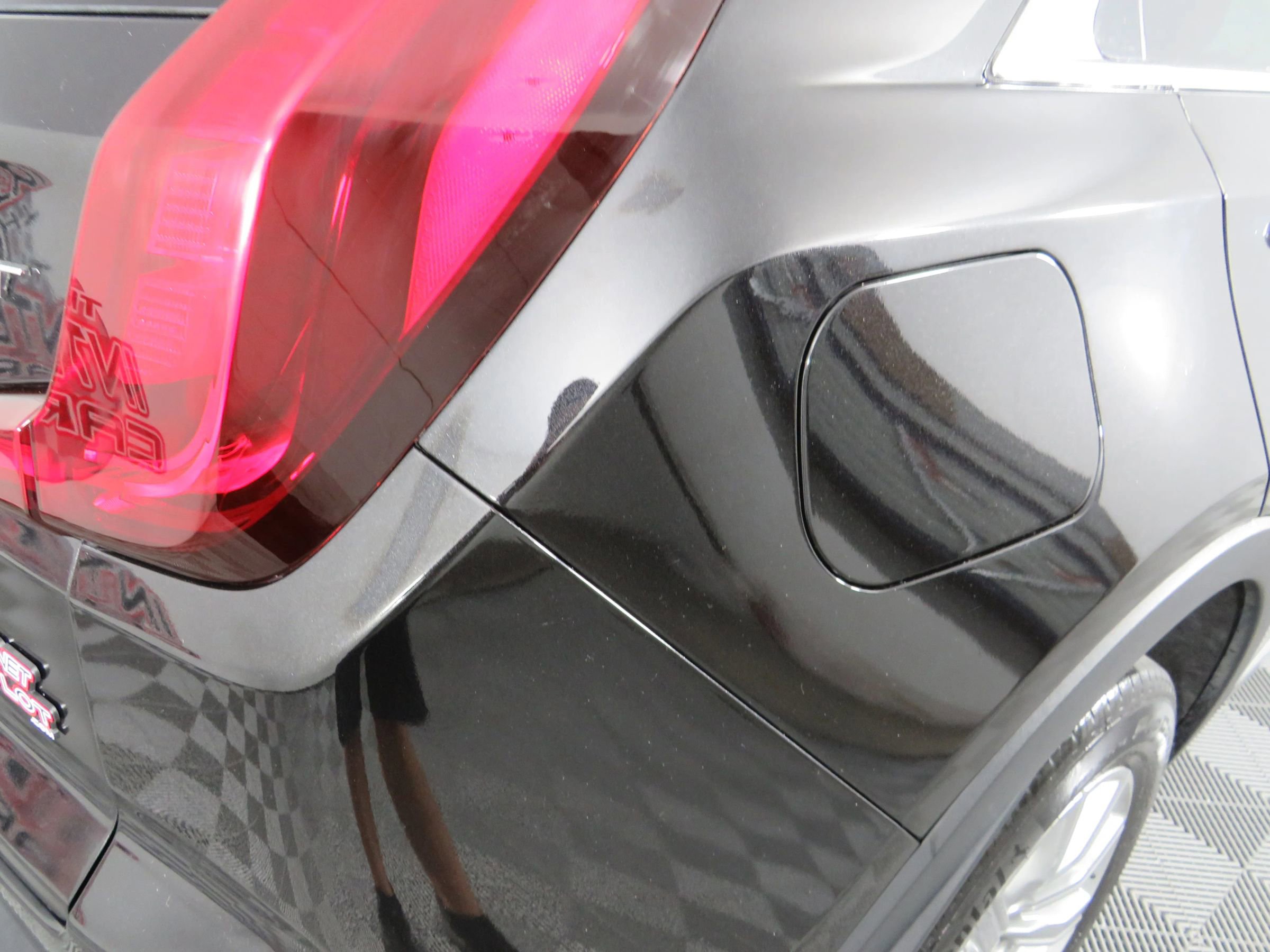 Used 2020 Cadillac XT4 Premium Luxury image 32