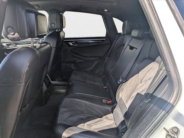 Used 2020 Porsche Macan image 16
