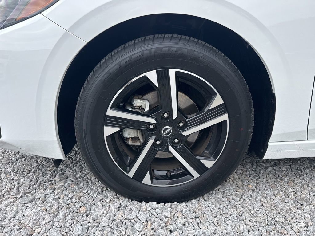 Used 2025 Nissan Sentra SV image 12