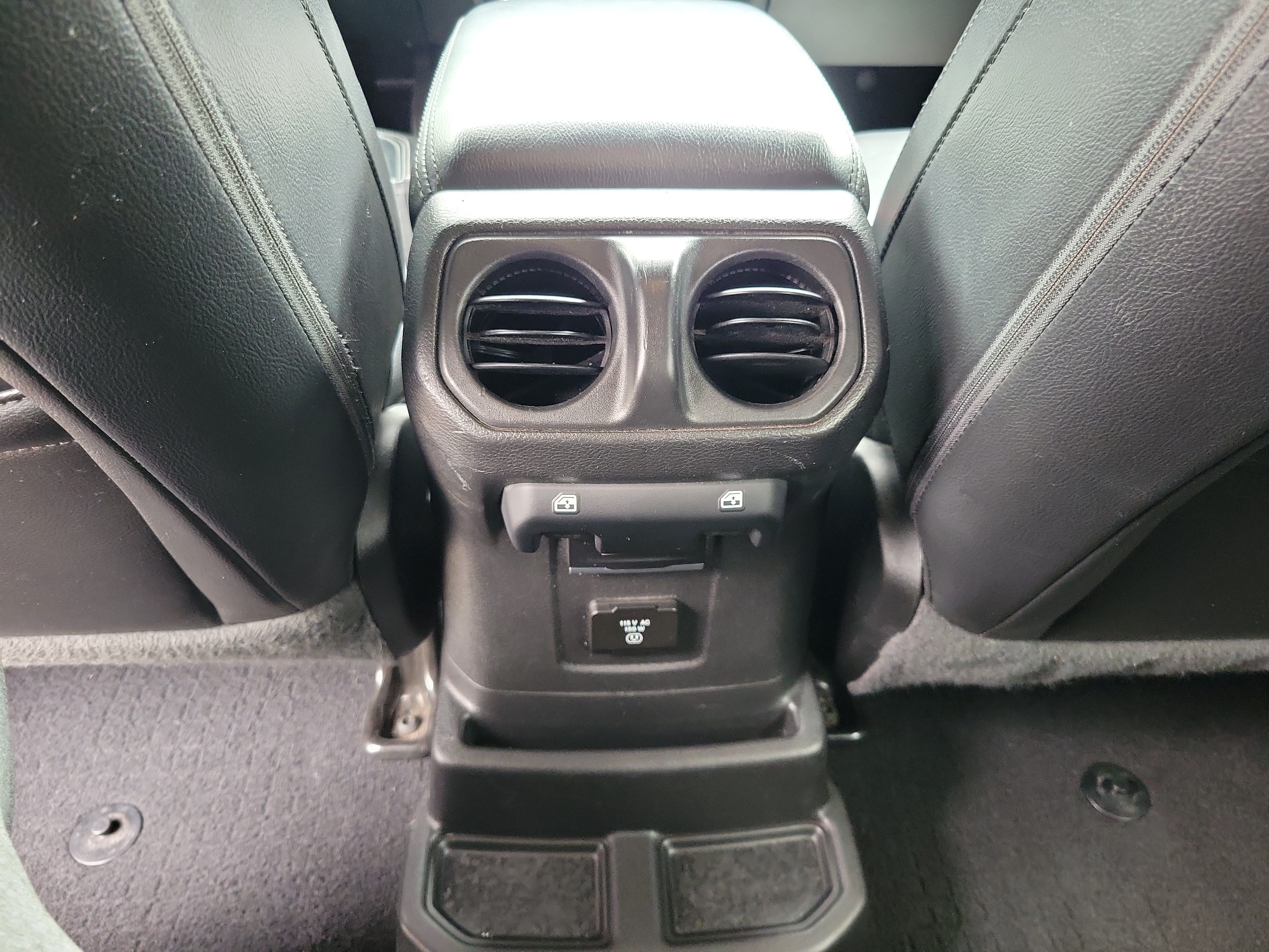 Used 2021 Jeep Wrangler Unlimited Sahara AWD/4WD image 9