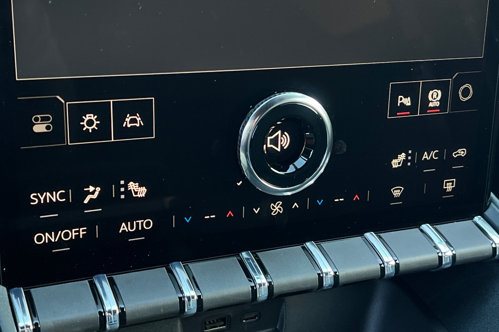 New 2027 GMC Terrain AT4 w/ Technology Package II AWD/4WD image 23
