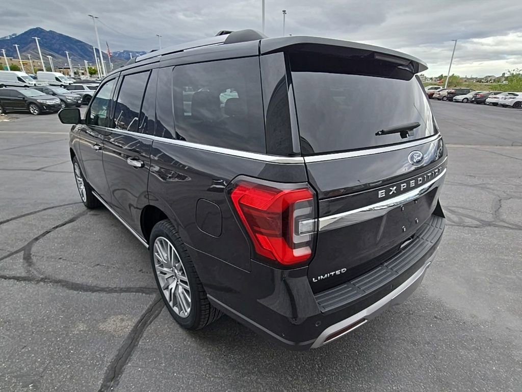 Used 2024 Ford Expedition Limited AWD/4WD image 6