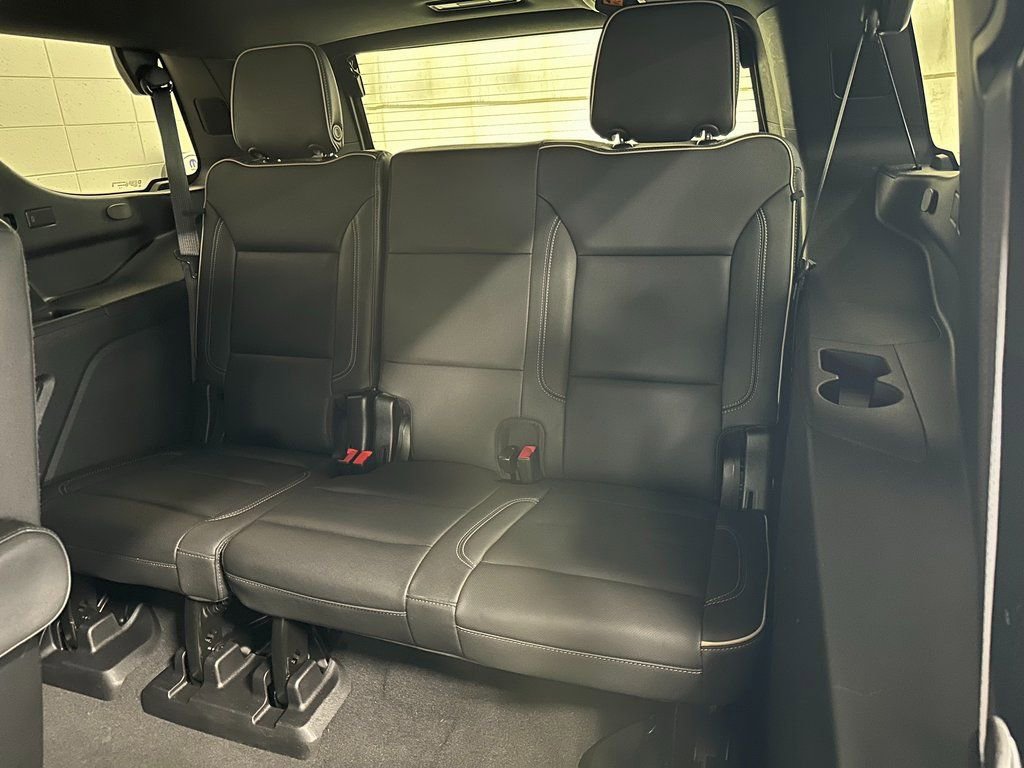 Used 2024 Chevrolet Tahoe Premier AWD/4WD image 37